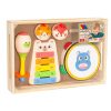 Set musical con instrumentos de madera.