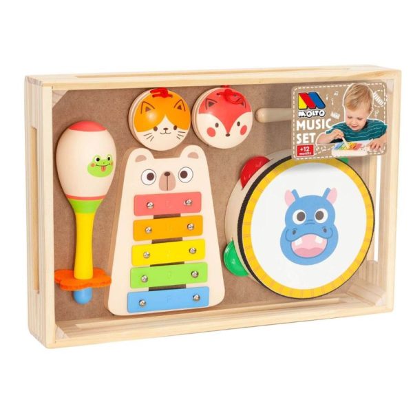 Set musical amb instruments de fusta.